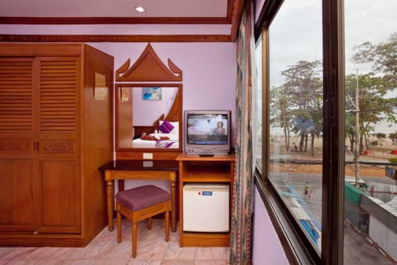 Patong Beach Bed And Breakfast 外观 照片