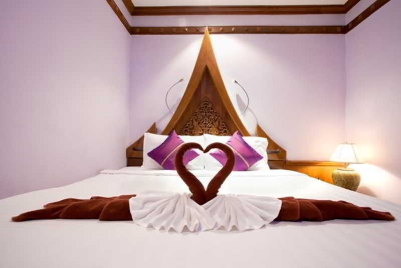 Patong Beach Bed And Breakfast 外观 照片